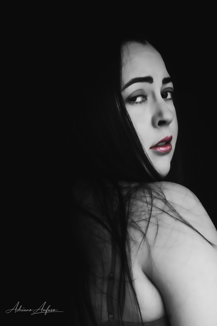 Elegant boudoir portrait photographed by Adriano Anfuso